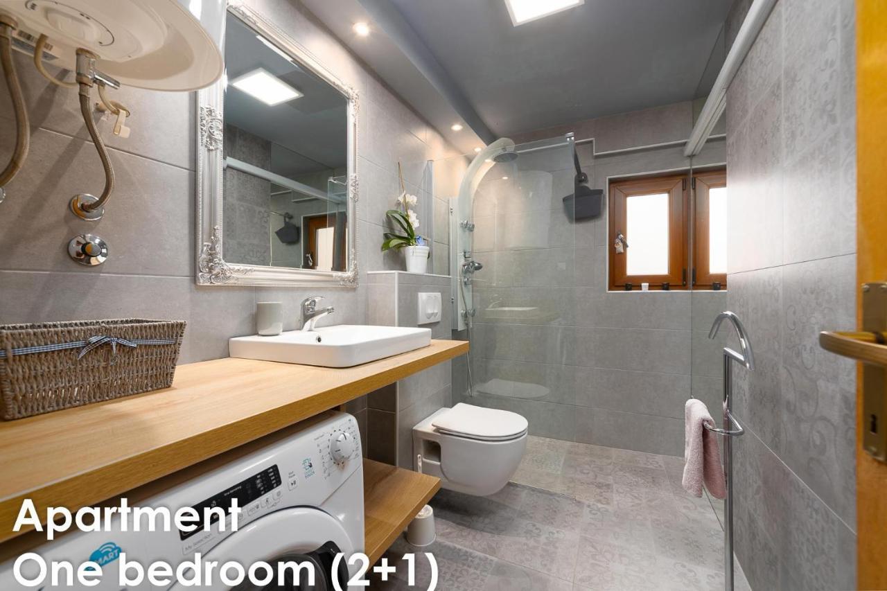 Glamour Apartments Vrsar Exterior photo
